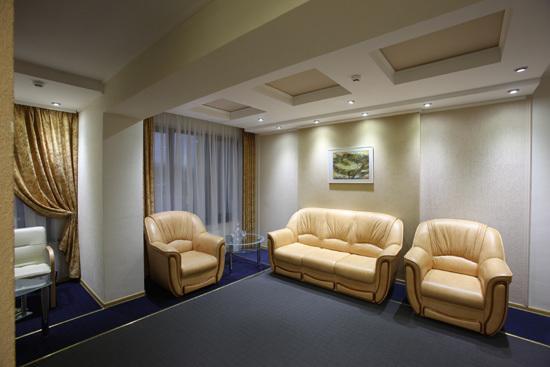 Prestige Hotel 戈梅利 外观 照片
